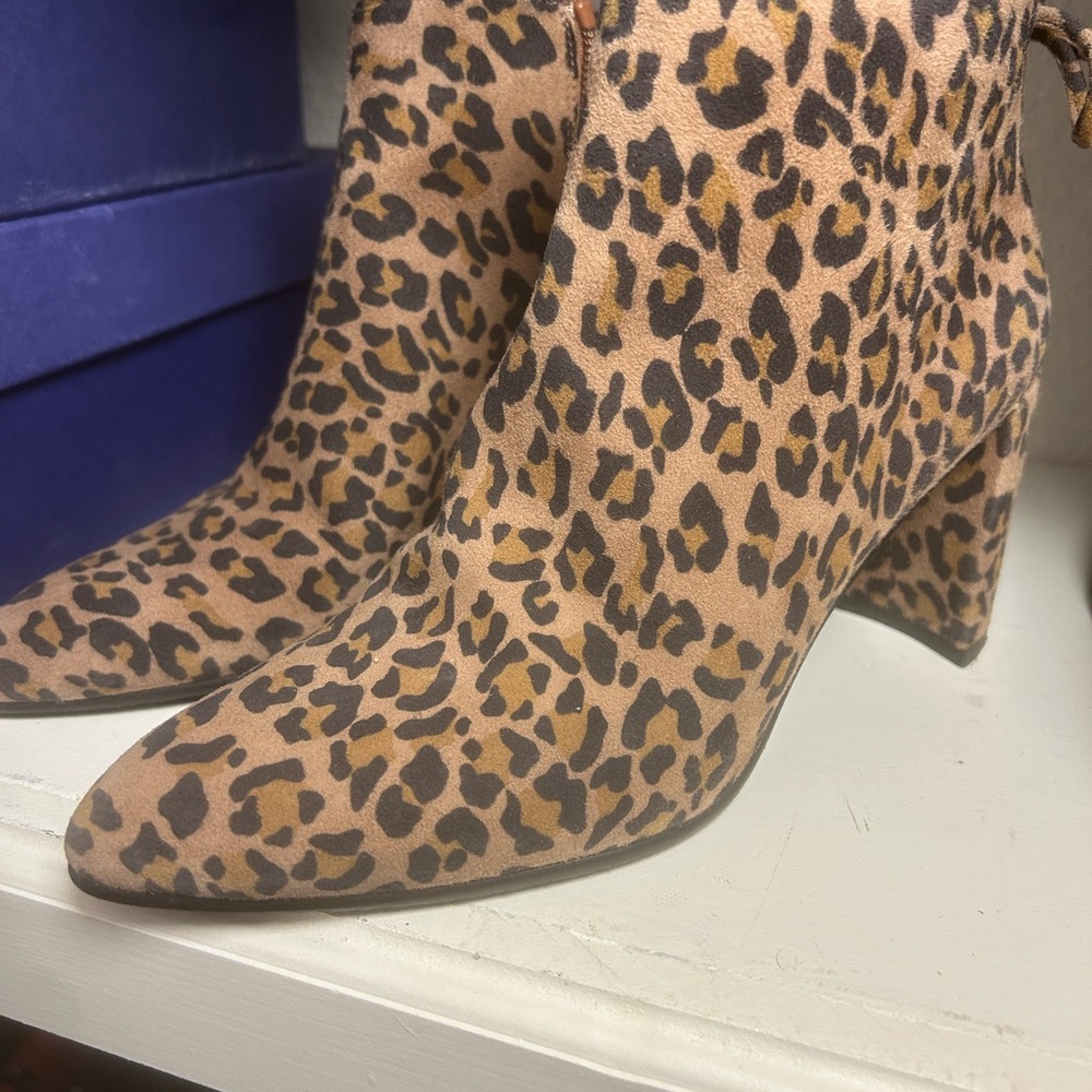 Stuart Weitzman, Lofty Bootie, Leopard Print, Bro… - image 1